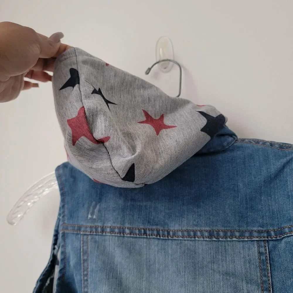 Boys or Girls Denim with Cotton Lined Front Open Buttons Hooded Vest Size 5-6